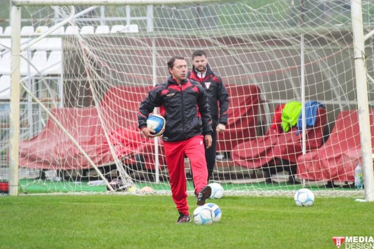 <em>Hír szerkesztése</em> Az edzőcsere sem javított az UTA játékán