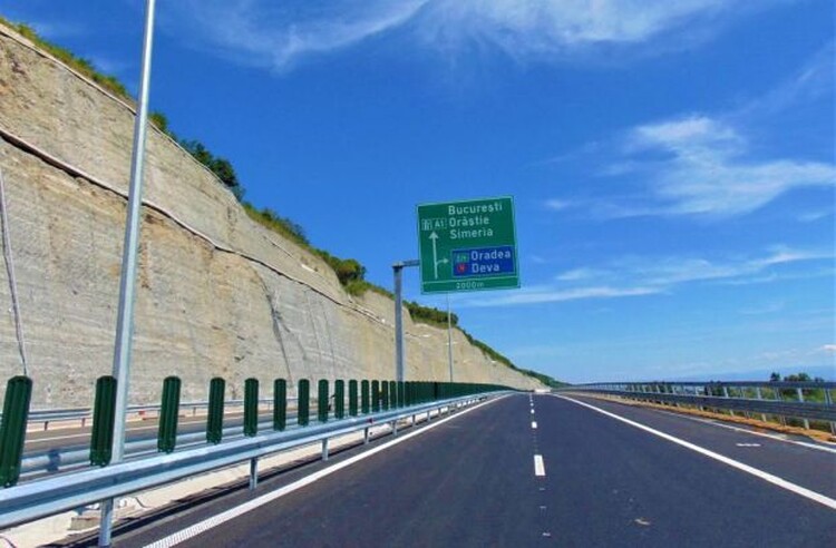 <em>Hír szerkesztése</em> Megnyílt az A1-es autópálya újabb szakasza