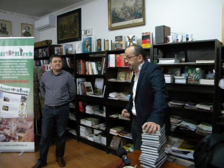 <em>Hír szerkesztése</em> „Elvárják, hogy kéthavonta kockáztassam az életemet, és hetente írjak valami érdekeset” [AUDIÓ]