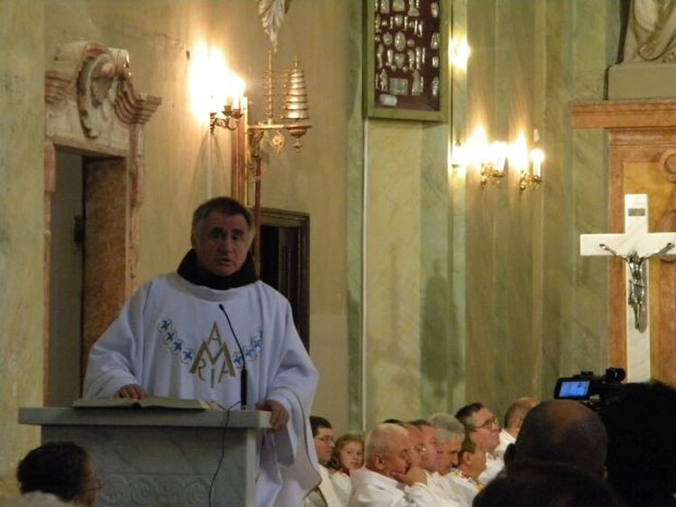 <em>Hír szerkesztése</em> Böjte Csaba közös imára hív Európa békéjéért