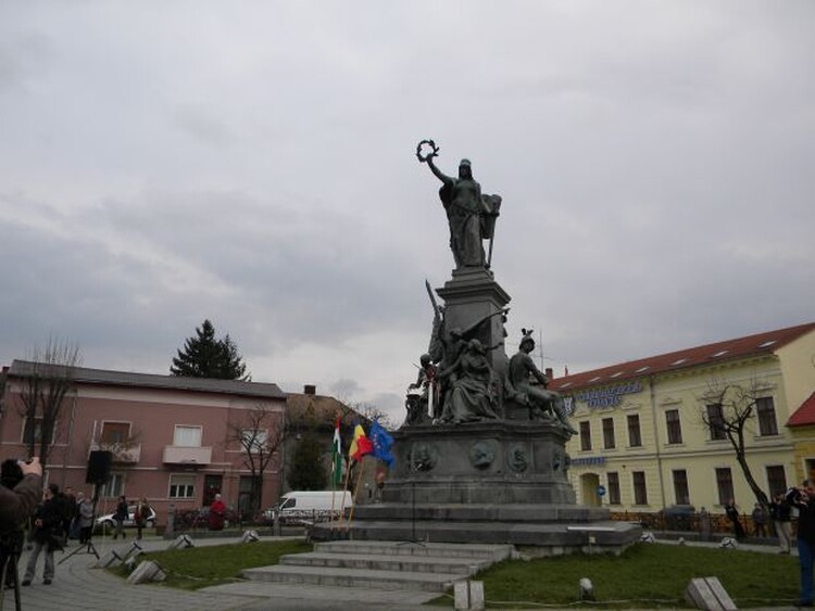 <em>Hír szerkesztése</em> Kiemelkedő nemzeti érték lett a Szabadság-szobor