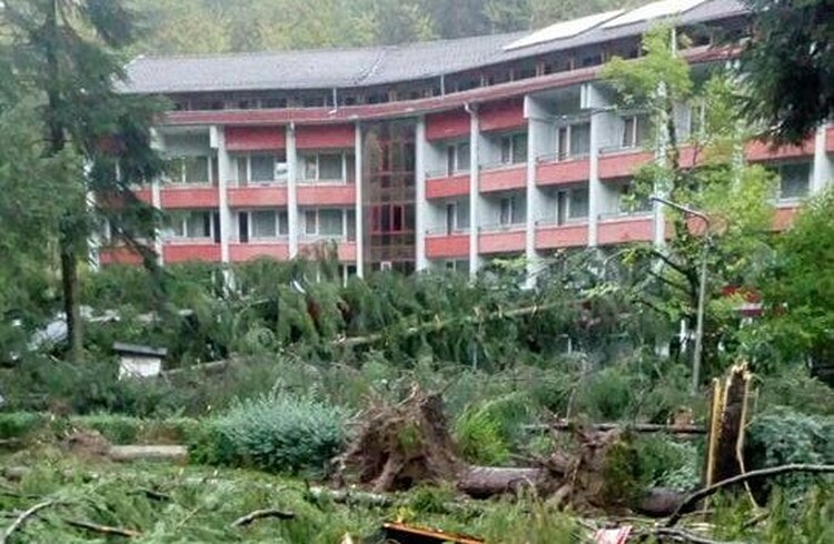 <em>Hír szerkesztése</em> Folyamatos a kárelhárítás