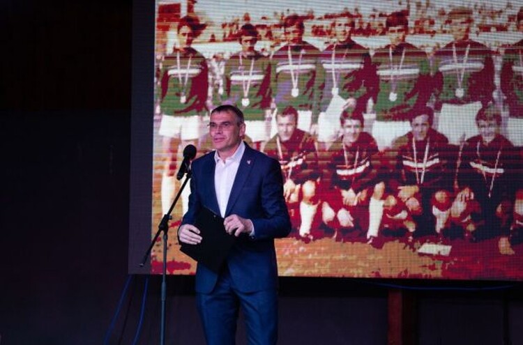 <em>Hír szerkesztése</em> Mészár Sándor kezdő tizenegye