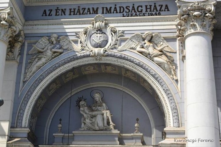 <em>Hír szerkesztése</em> Ünnepi mise Szent István király tiszteletére