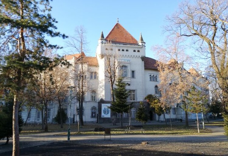 <em>Hír szerkesztése</em> Nem drágított a megyei múzeum, jelképes a belépti díj