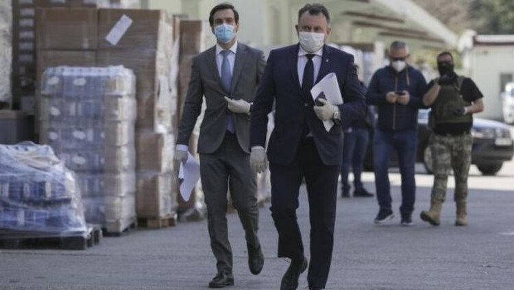 <em>Hír szerkesztése</em> Az egészségügyi miniszter szerint 10-12 ezernél tetőzik a fertőzések száma