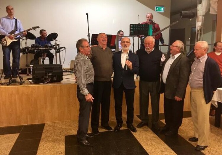 <em>Hír szerkesztése</em> Nótaestekre várják az aradiakat