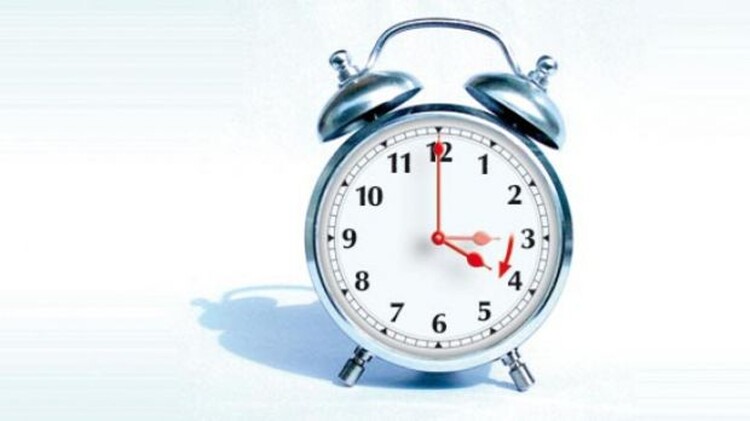 <em>Hír szerkesztése</em> Vasárnap kezdődik a nyári időszámítás