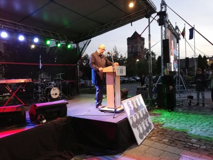 <em>Hír szerkesztése</em> Az elrettentés napjából a szabadság szimbóluma lett [AUDIÓ]