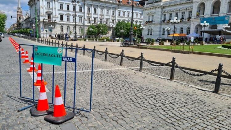 <em>Hír szerkesztése</em> Nem tolongtak az oltásmaraton első 24 órájában