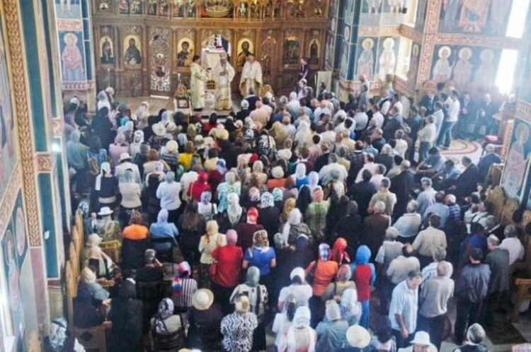 <em>Hír szerkesztése</em> Mégsem mehetnek templomba a hívek ortodox húsvétkor
