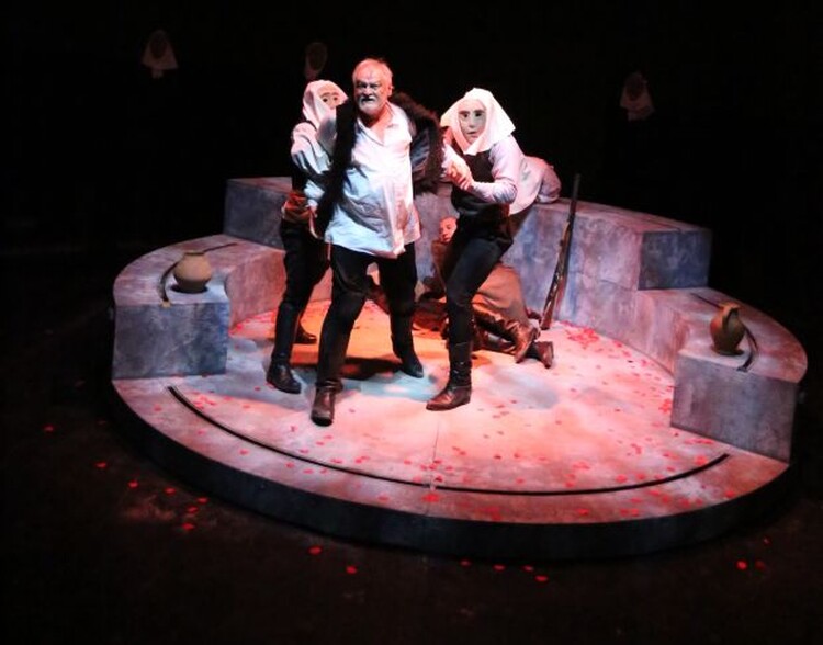 <em>Hír szerkesztése</em> Tamási Áron Ősvigasztalása Aradon