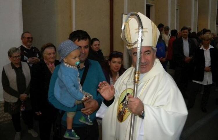 <em>Hír szerkesztése</em> Kezdődik a főpásztori látogatás Arad és Temes megyében