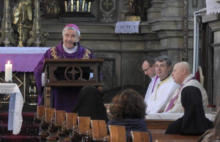 <em>Hír szerkesztése</em> Pál József Csaba temesvári megyéspüspök húsvéti üzenete