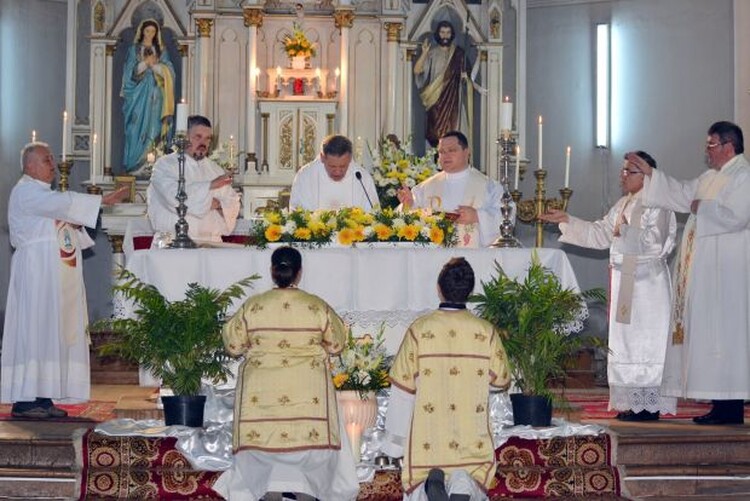 <em>Hír szerkesztése</em> Családias hangulatú templombúcsú Pécskán