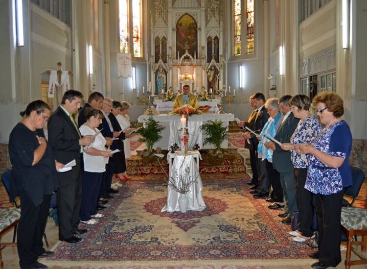 <em>Hír szerkesztése</em> Letette az esküt az új pécskai egyháztanács