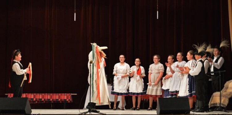 <em>Hír szerkesztése</em> Régi idők farsangja a Búzavirággal