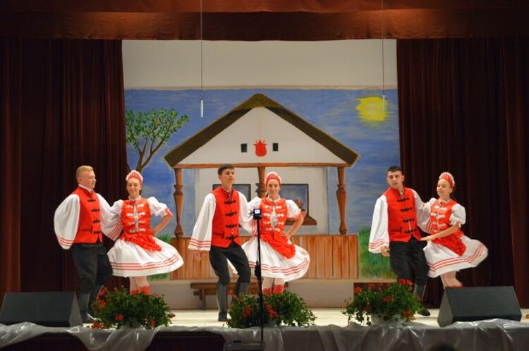 <em>Hír szerkesztése</em> Jótékonysági est a Magyar Közösségi Ház javára