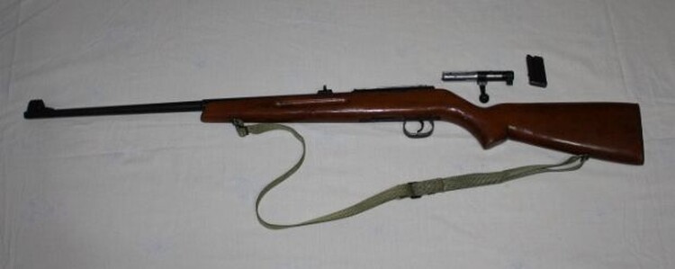 <em>Hír szerkesztése</em> Engedély nélkül tartott fegyvert egy osztrák férfi