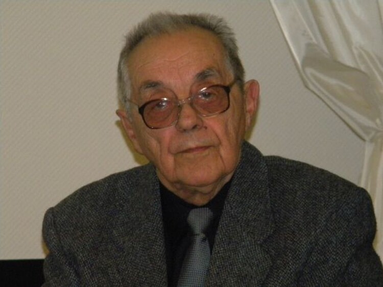 <em>Hír szerkesztése</em> Elhunyt Réhon József