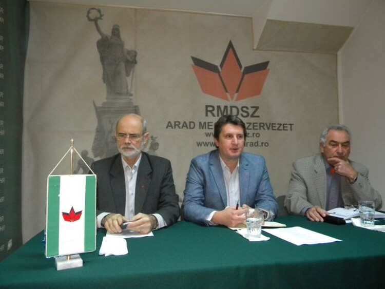 <em>Hír szerkesztése</em> A parlamenti képviselet visszaszerzése a tét [AUDIÓ]