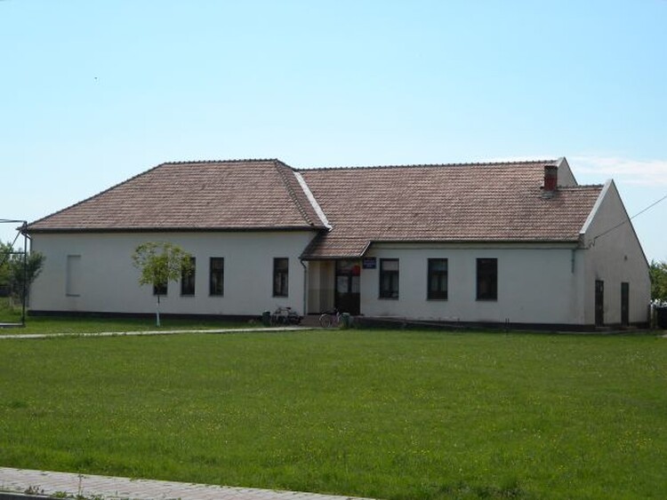 <em>Hír szerkesztése</em> Iskola-összevonások várhatók ősztől