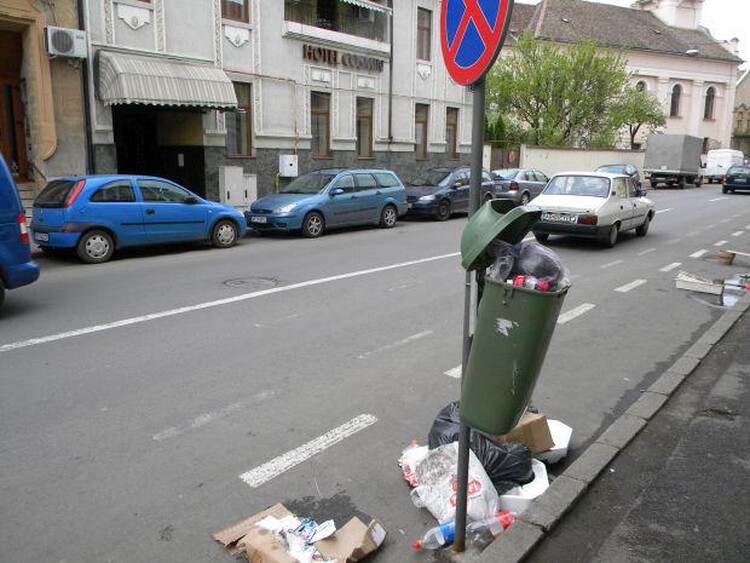 <em>Hír szerkesztése</em> Szerdától a váradi RER takarítja az aradi utcákat [AUDIÓ]