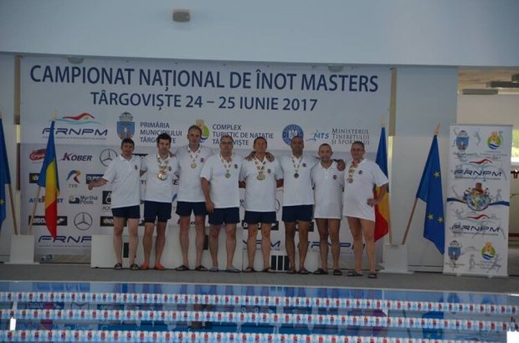 <em>Hír szerkesztése</em> Remeklő aradiak a szenior úszóbajnokságon