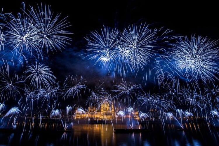 <em>Hír szerkesztése</em> Aradiak augusztus 20-án Budapesten