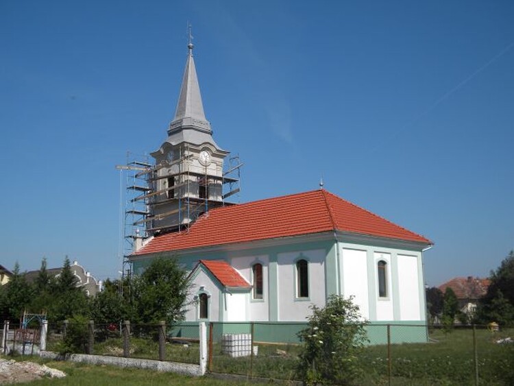 <em>Hír szerkesztése</em> 120 éves a szentleányfalvi református templom