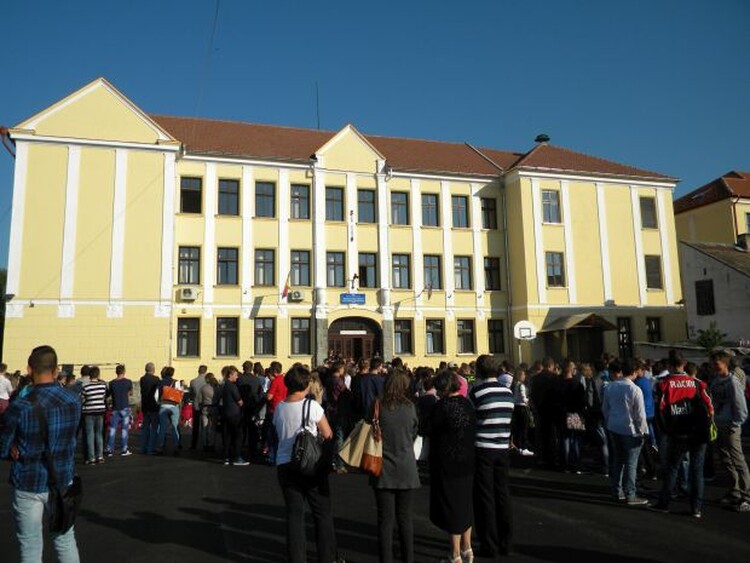 <em>Hír szerkesztése</em> Előkészítőbe és kilencedikbe is toboroznak a Csiky-ben [AUDIÓ]