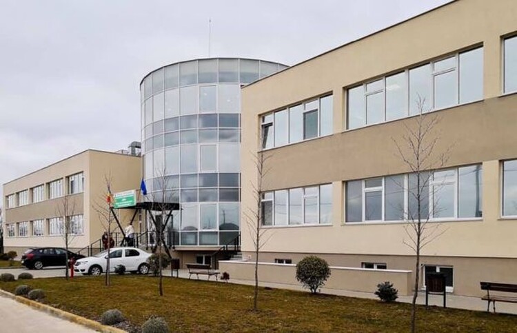 <em>Hír szerkesztése</em> Gyógyultan távozott két 80 év feletti koronavírusos beteg