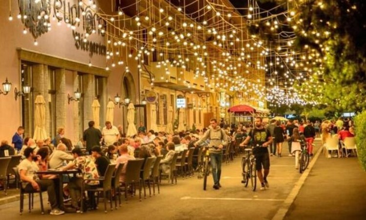 <em>Hír szerkesztése</em> A polgármester javasolja a teraszok működésének meghosszabbítását