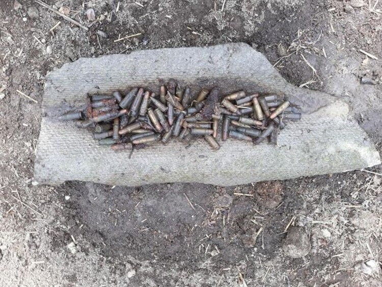 <em>Hír szerkesztése</em> Töltények és gránát egy kisjenői kertben