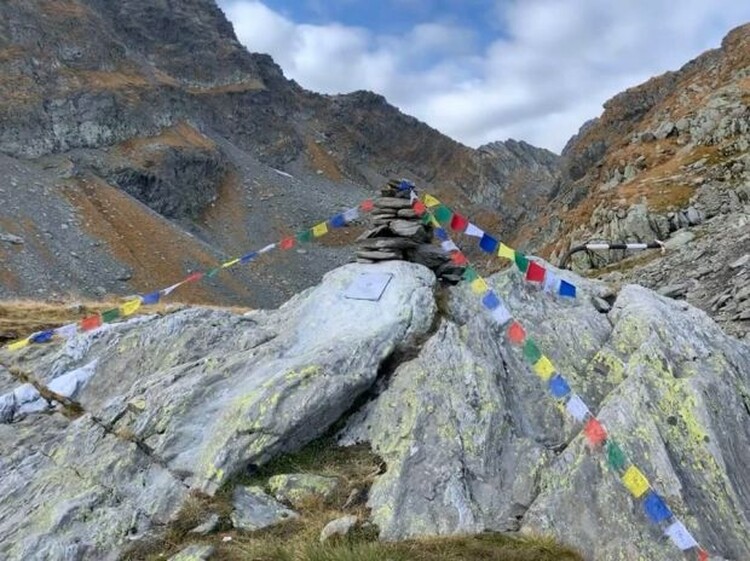 <em>Hír szerkesztése</em> A Fogarasi-havasokban avattak emléktáblát Török Zsoltnak