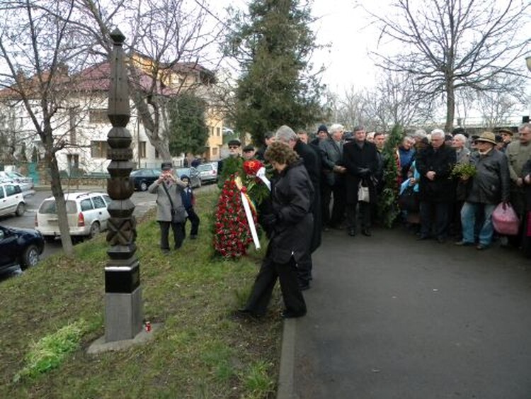 <em>Hír szerkesztése</em> A ’89-es forradalom magyarországi mártírjára emlékeztek [AUDIÓ]