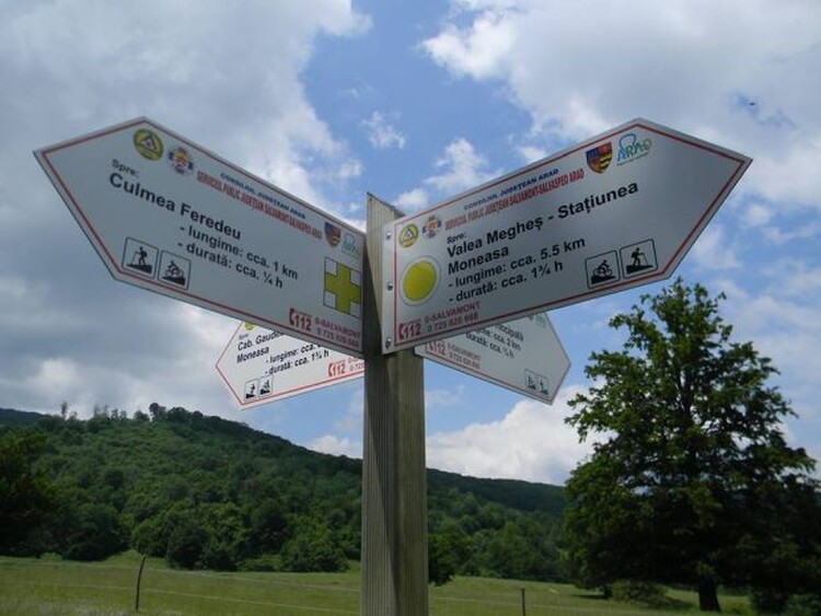 <em>Hír szerkesztése</em> Tizenöt új turistautat adtak át