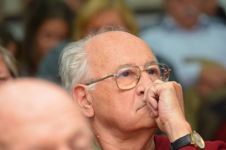 <em>Hír szerkesztése</em> Ezüstfenyő-díjra jelölik Túsz Ferencet