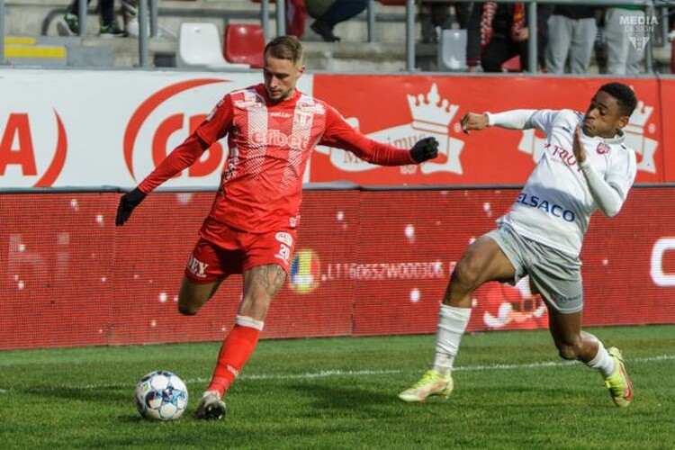 <em>Hír szerkesztése</em> Több mint egy hónapja képtelen győzni az UTA