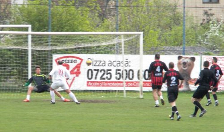 <em>Hír szerkesztése</em> Gólzáporos döntetlen az UTA–Honvéd öregfiúk-meccsen