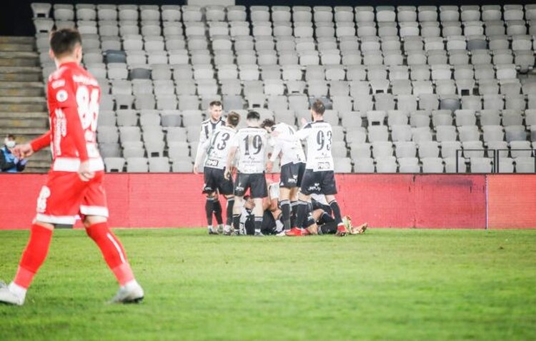 <em>Hír szerkesztése</em> Felsült az UTA, másodosztályú csapat búcsúztatta a kupából