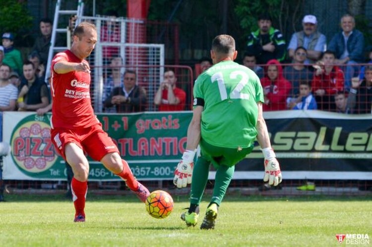 <em>Hír szerkesztése</em> UTA: döntetlen a felsőházi rangadón