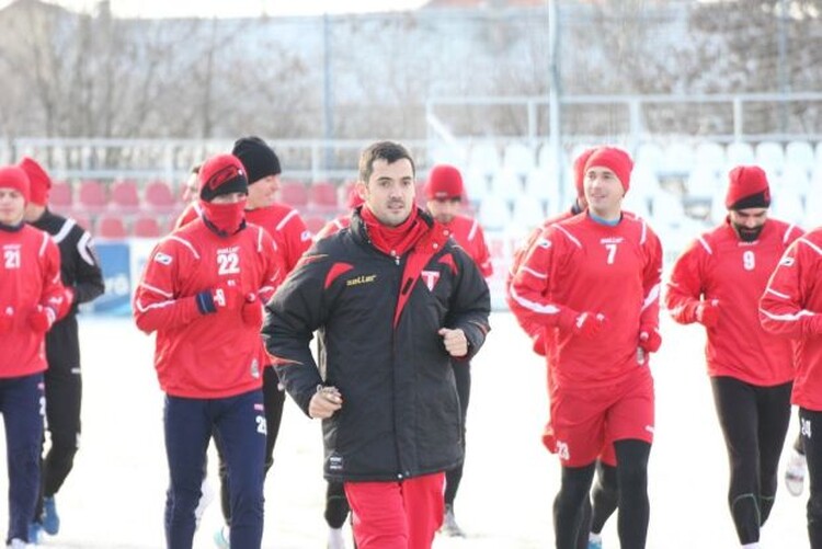 <em>Hír szerkesztése</em> Megkezdte az alapozást az UTA