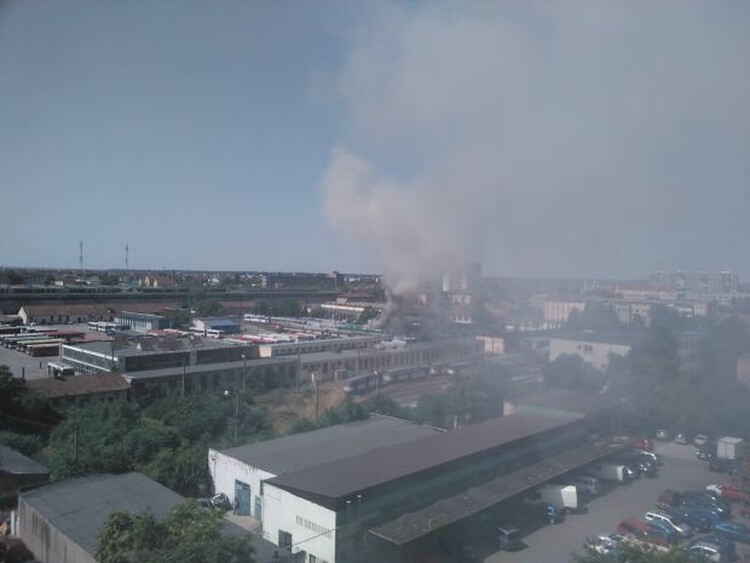 <em>Hír szerkesztése</em> Kiégett egy villamos a depóban