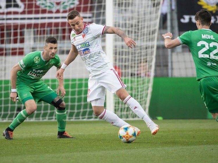 <em>Hír szerkesztése</em> NB I: Fehérvárra szerződik a simonyifalvi csatár