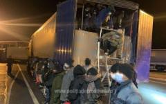<em>Hír szerkesztése</em> Egy kamionban bújt el 45 migráns