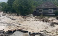 <em>Hír szerkesztése</em> Elzárt két települést az árvíz a Hegyes Dócsa-hegységben