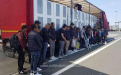 <em>Hír szerkesztése</em> Közel hatvan migránst tartóztattak fel Arad megyében egy nap alatt